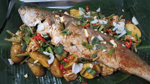 COOKING A BIG FISH ON A BANANA LEAF - Catch & Cook Caribbean Style
