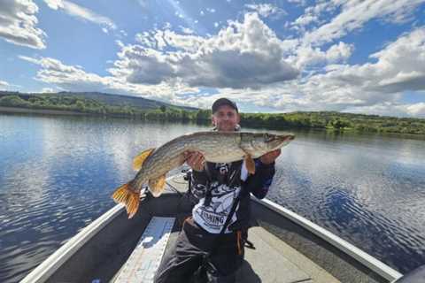 Marcin and Franky take the top honours at Graney in Tulla pike comp