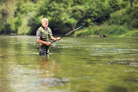 How to Go Wade Fishing: An Angler’s Guide for 2024